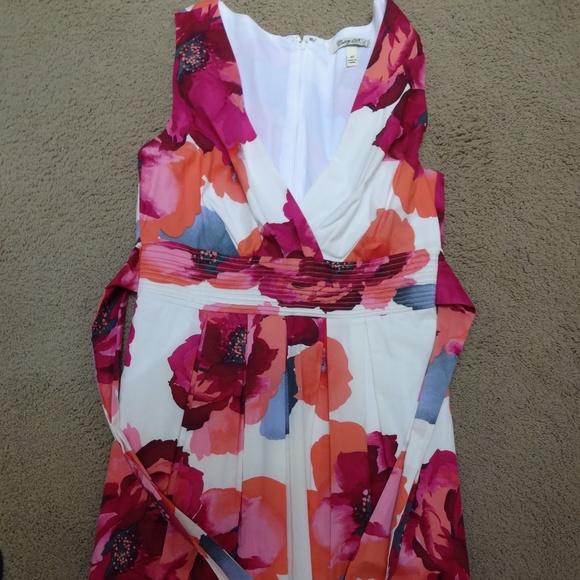 Corey P Dresses & Skirts - Corey P Stretch Floral Dress Gorgeous Sz. 10 NWOT!